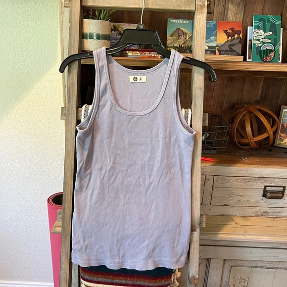 American Giant women’s ribbed tank size medium - Picture 1 of 5